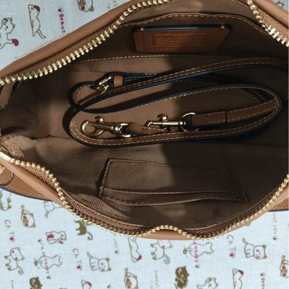 Coach Light Beige Woven Straw Hobo Bag - Picture 10 of 10